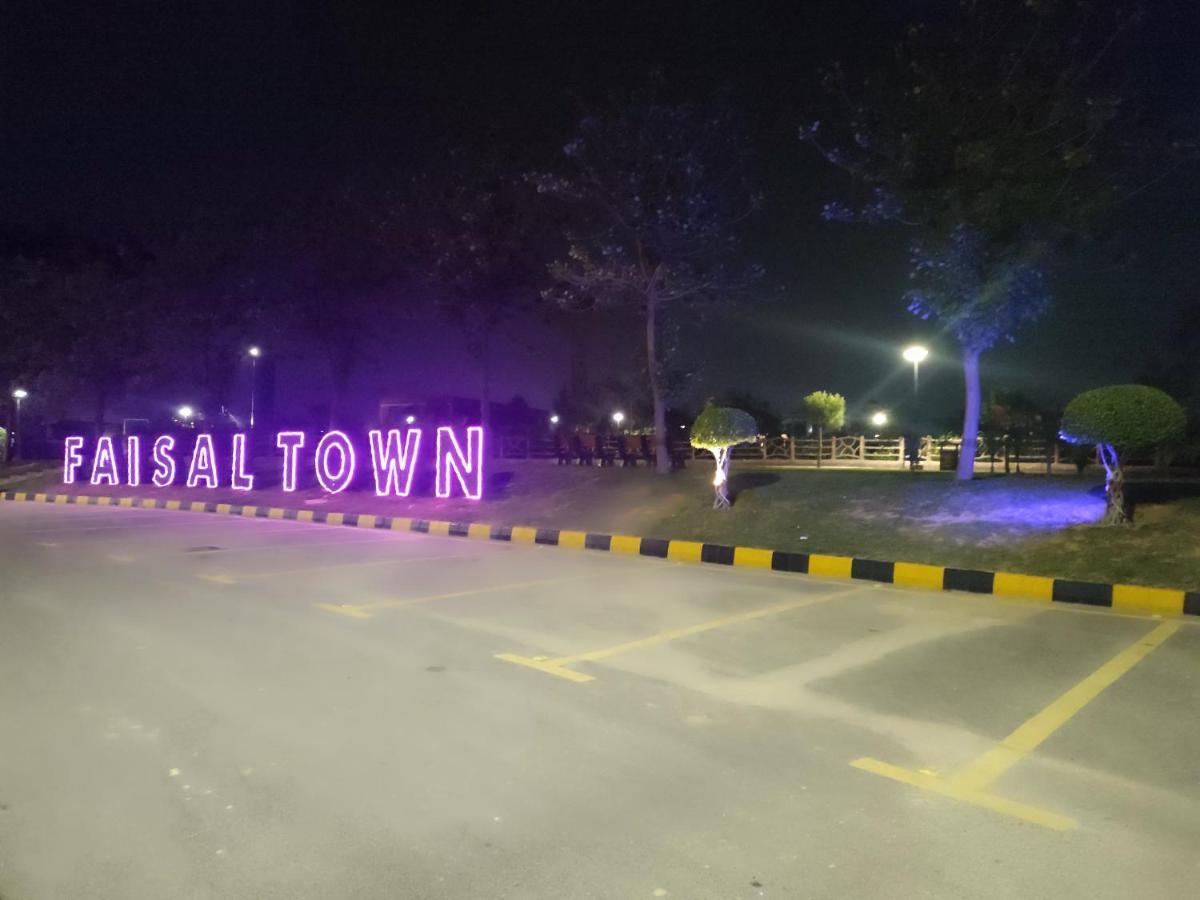 Lavish Inn Islamabad Exterior photo